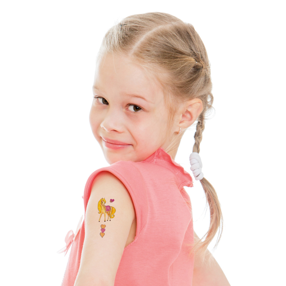 Kinderarmtattoo, Einhorn, Herzchen, Tiermotiv, Armtattoo