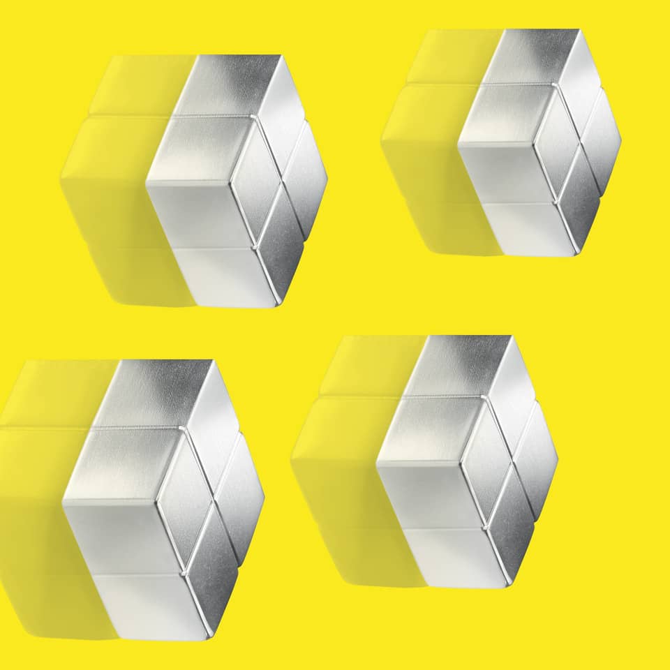 Metallwürfel, Silberfarben, 3D-Würfel, Muster, Design-Objekt