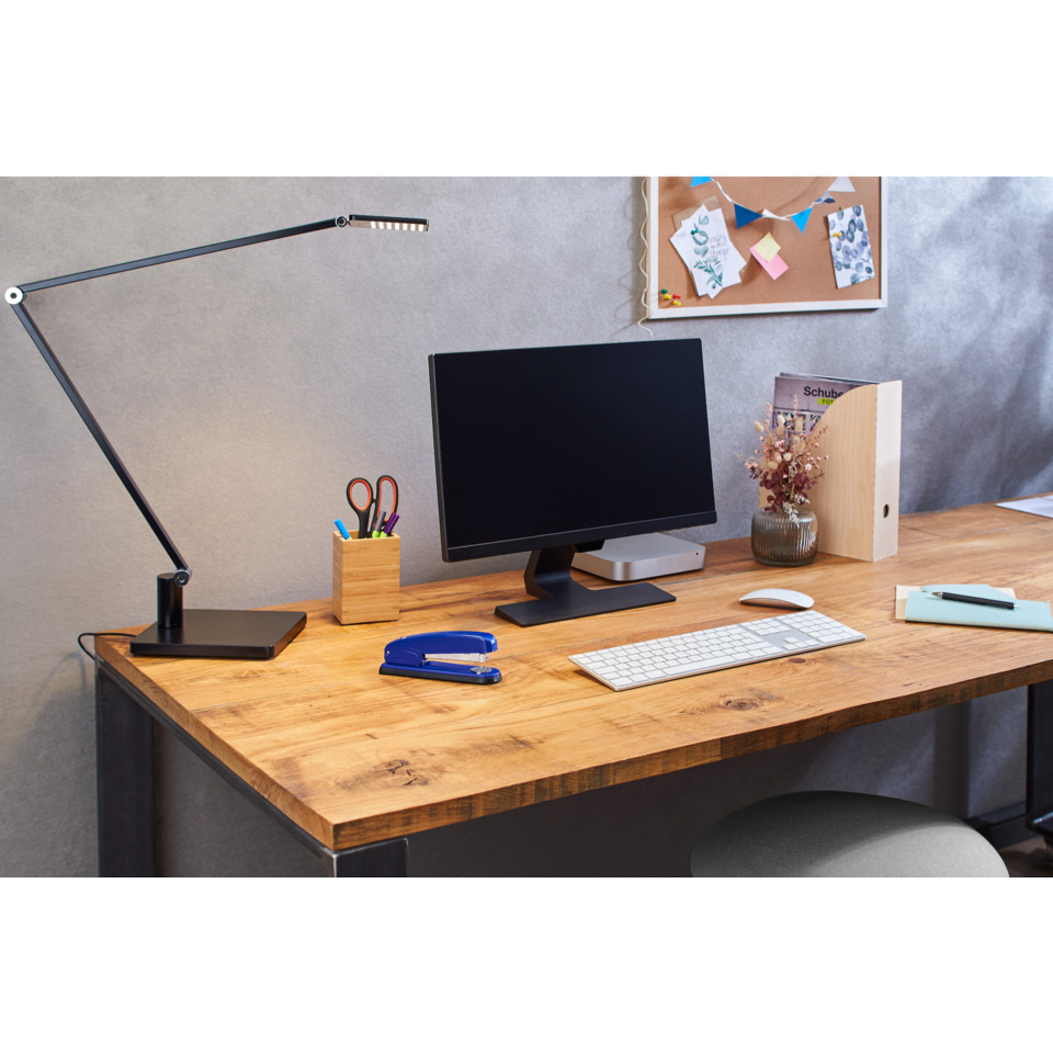 Schreibtisch, Monitor, Tischlampe, Schreibtischzubehör, Bürotechnik