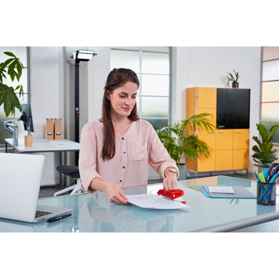 Arbeitsplatz, Büro, Dokumente, Klemmbrett, Schreibwaren