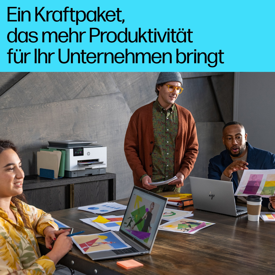 Laptop, Erwachsener, Männlich, Mann, Person, Laptop, Tabelle, Computer-Hardware, Mann, Person