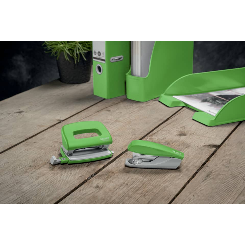 Locher, Schraub?, Tacker?, Heftklammer?, Tacker-Set
