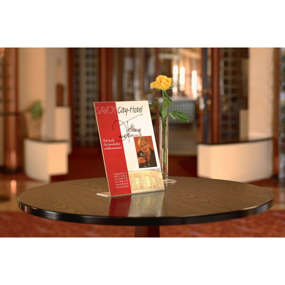 Hotel Lobby, Tischdecke?, Hotelbroschüre, gelbe Rose, Pamphlet-Stand