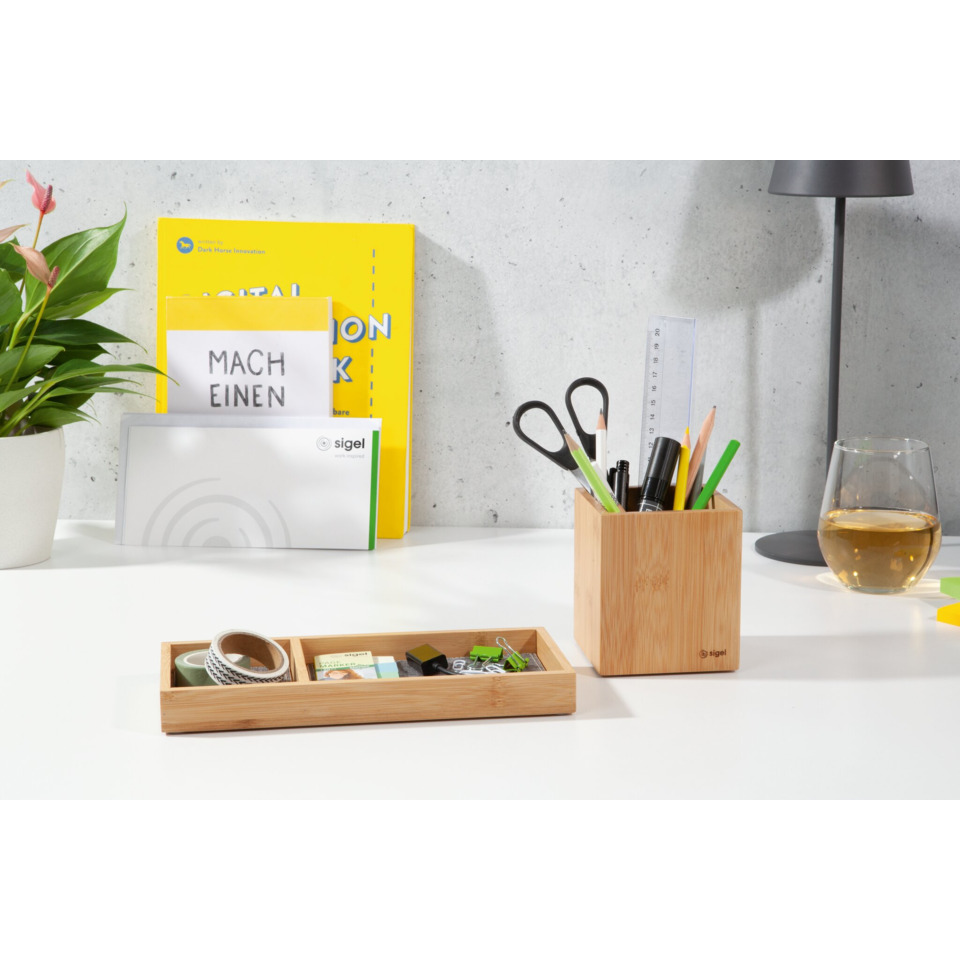 Schreibtisch, Büro, Schreibwaren, Holzdose/Holztablett, Glas Getränk