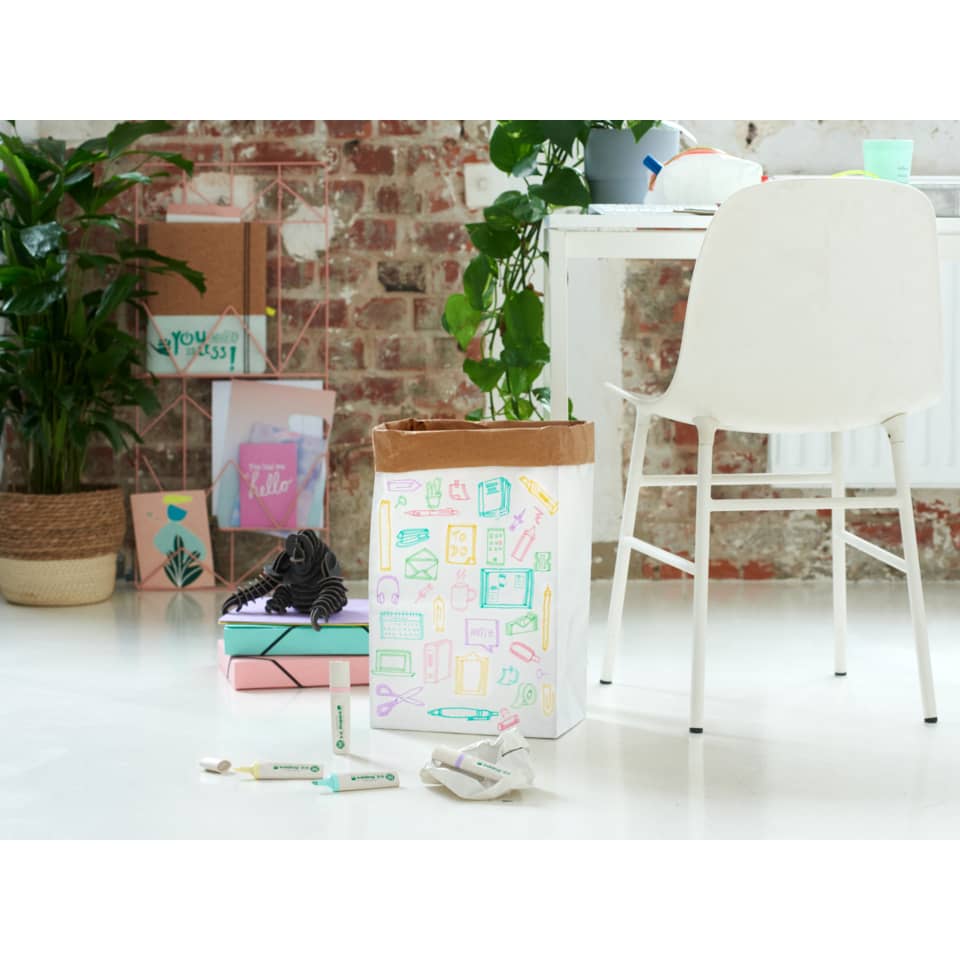 Geschenktüte, Papierbeutel, bunte Muster, Bürodekoration, Pflanzen
