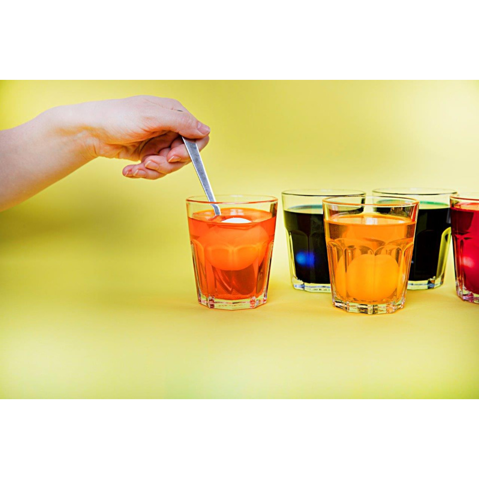 Shotglas, bunte Getränke, gestufte Farben, Hand rührt, Glas-Set