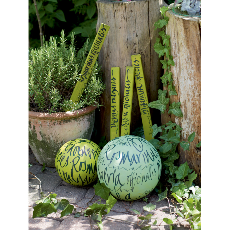 Gartenball, Dekorball, Grün, Kreativschrift, Röhrenzaun