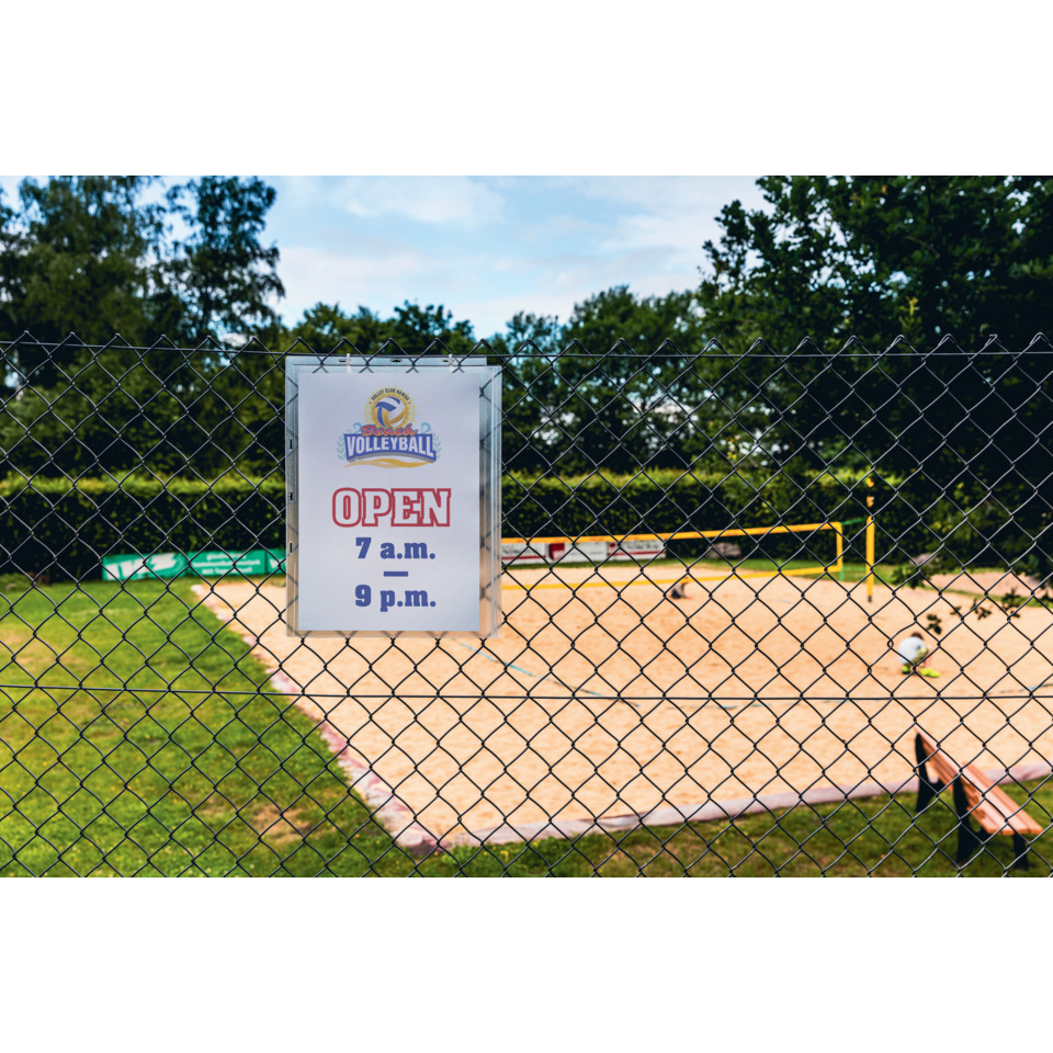 Beachvolleyballfeld, Sandplatz, Netzzaun, Open, Spielbereich