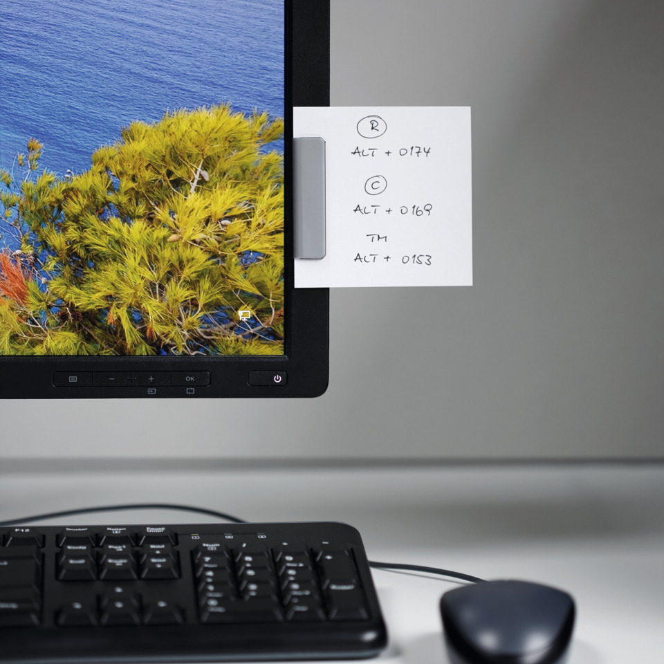 Monitor, Desktop, Tastatur, Maus, Post-it-Notiz