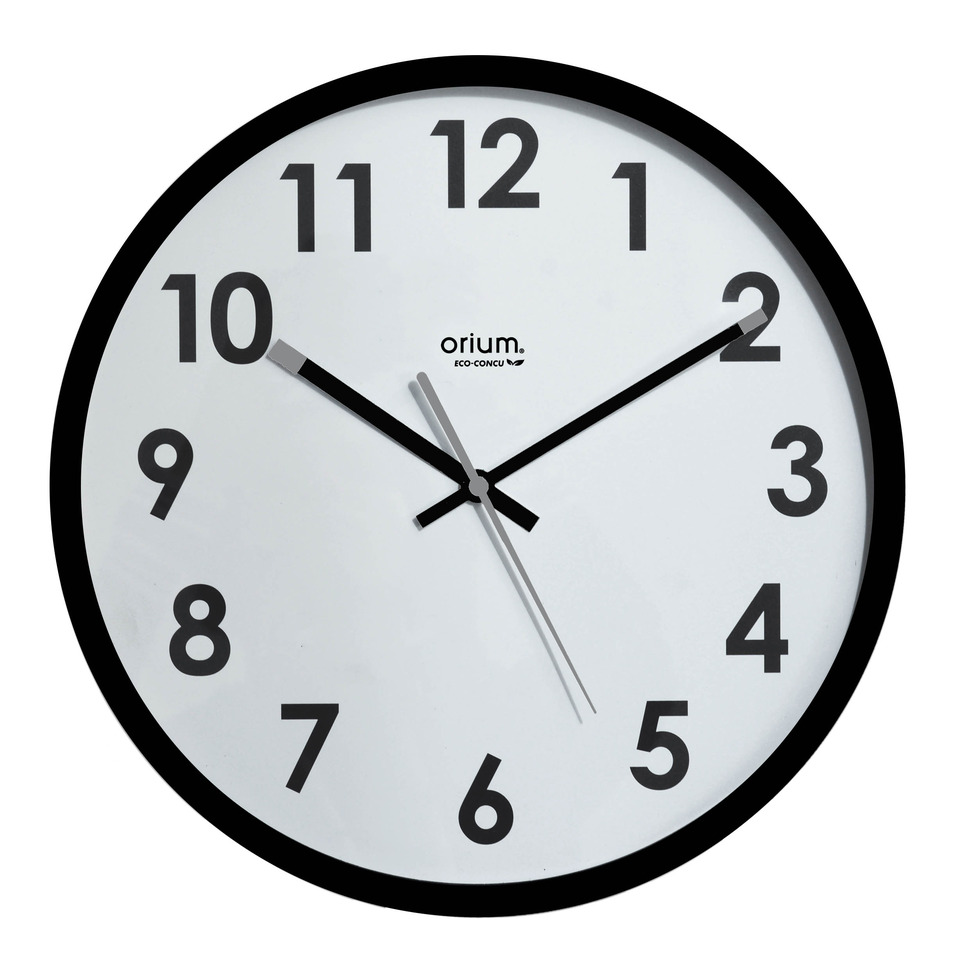 wanduhr, runde uhr, keine marke sichtbar, quarzuhr, weißes zifferblatt