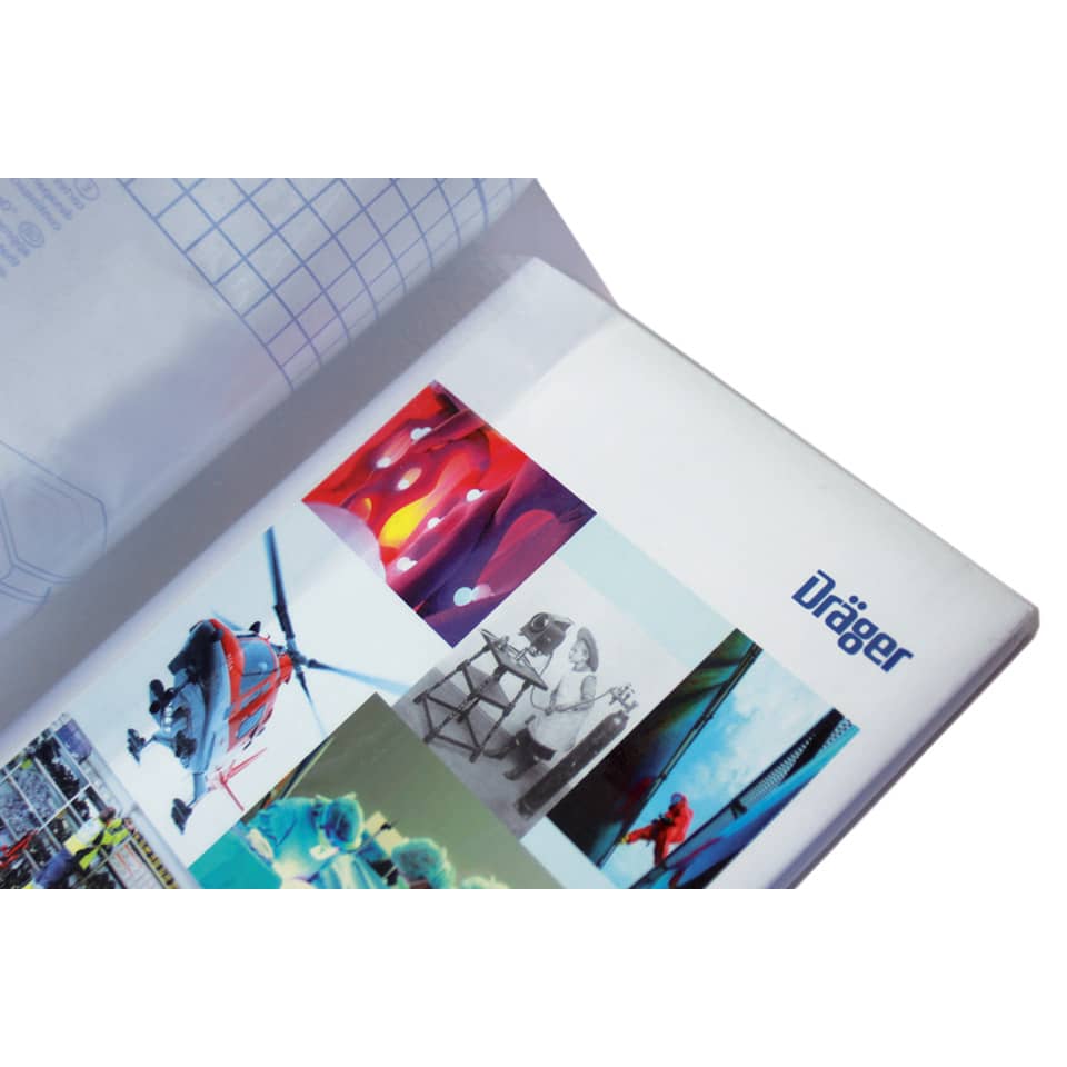 Produktbroschüre, Collage, Industrie, Drohnenbild, Markenname sichtbar