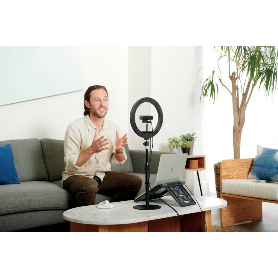ring light, Video-Setup, Ringlicht-Stativ, Laptop, Studio-Ausrüstung