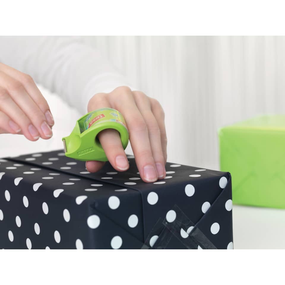 Geschenkverpackung, Polka-Dots, Bandmaß, Klebeband, Geschenkband