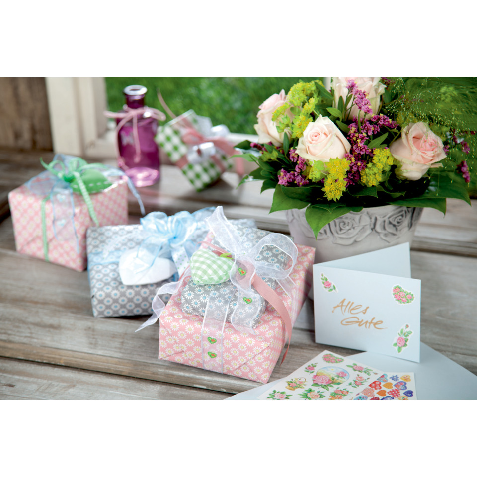 Geschenkpäckchen, Präsentkorb?, Geschenke, Blumen, Karten