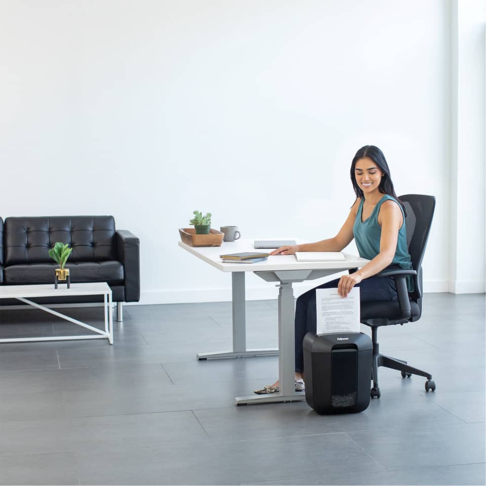 office, desk, stuhl, frau, unterlagen