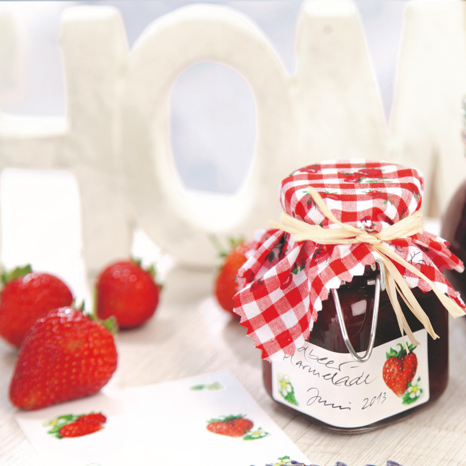 Erdbeeren, Marmelade, Glasbehälter, Glasgefäß, Blechdeckel