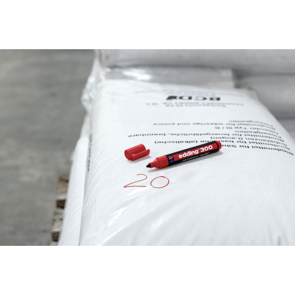 Klebeband, Marker, rote Schrift, Paketband, Beschriftung