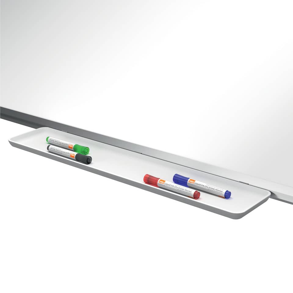 weißer tray, trockenlöschmarker, grüner marker, blauer marker, roter marker