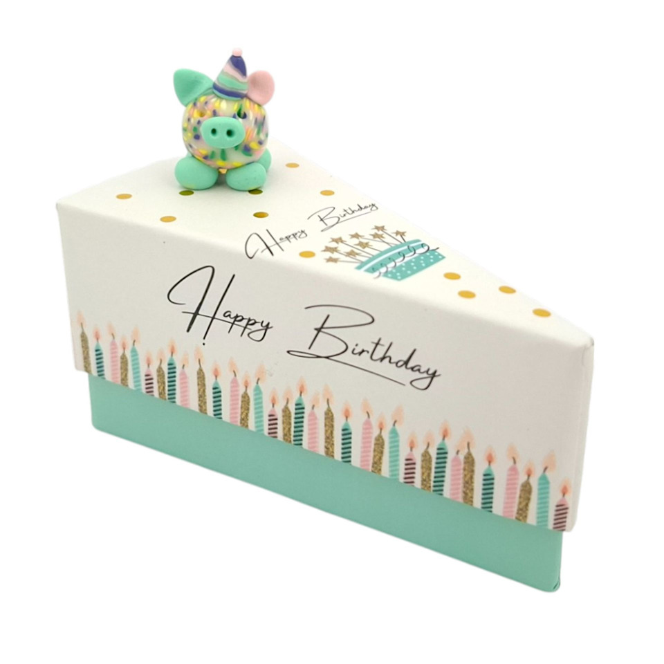 Birthday-Kuchen, Kasten/Karton**?, Kerzenrand, Figur?, Pastellgrün