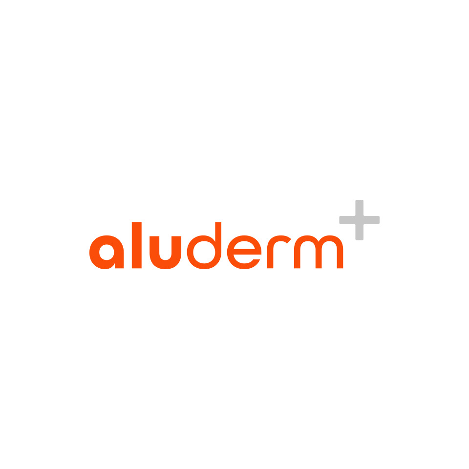 Logo, Marke, oranger Text, Pluszeichen, weißer Hintergrund