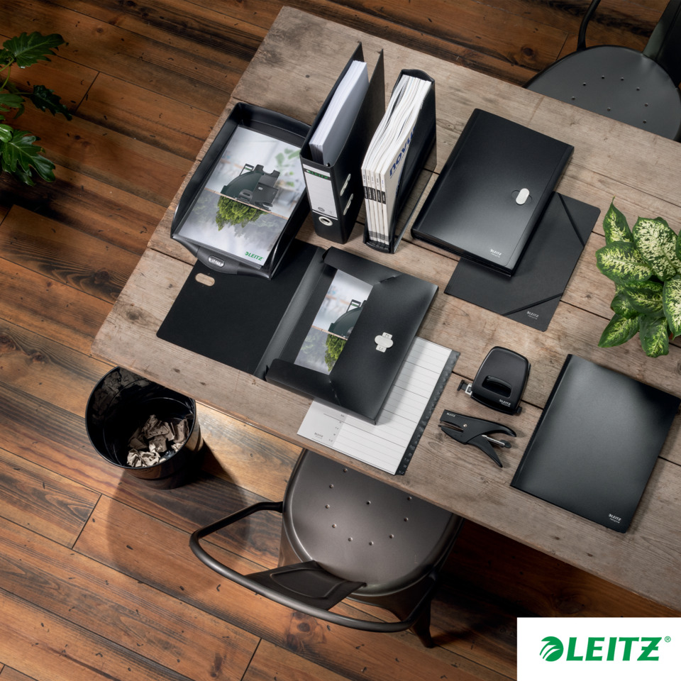 Notizbuch, schwarz, Gummiband, Rasterschnitt, Leitz Recycle, papierordner, aktenordner, ordner, notizen, zubehör