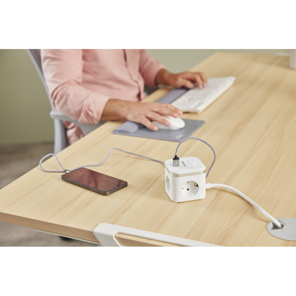Steckdosenblock, Reiseadapter, USB-Stecker, Schreibtisch-Setup, Kabelmanagement
