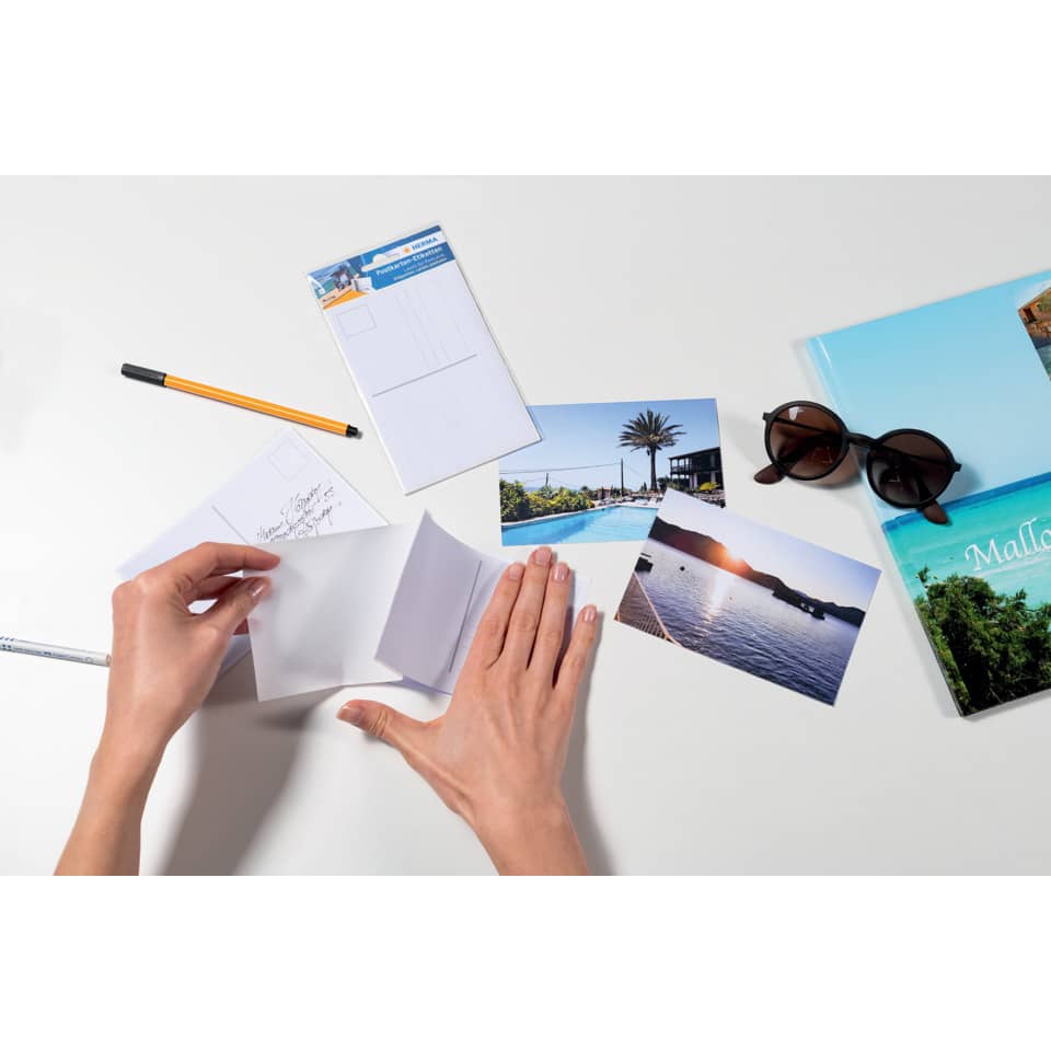 Fotos, Postkarten, Papier, Sonnenbrille, Buch