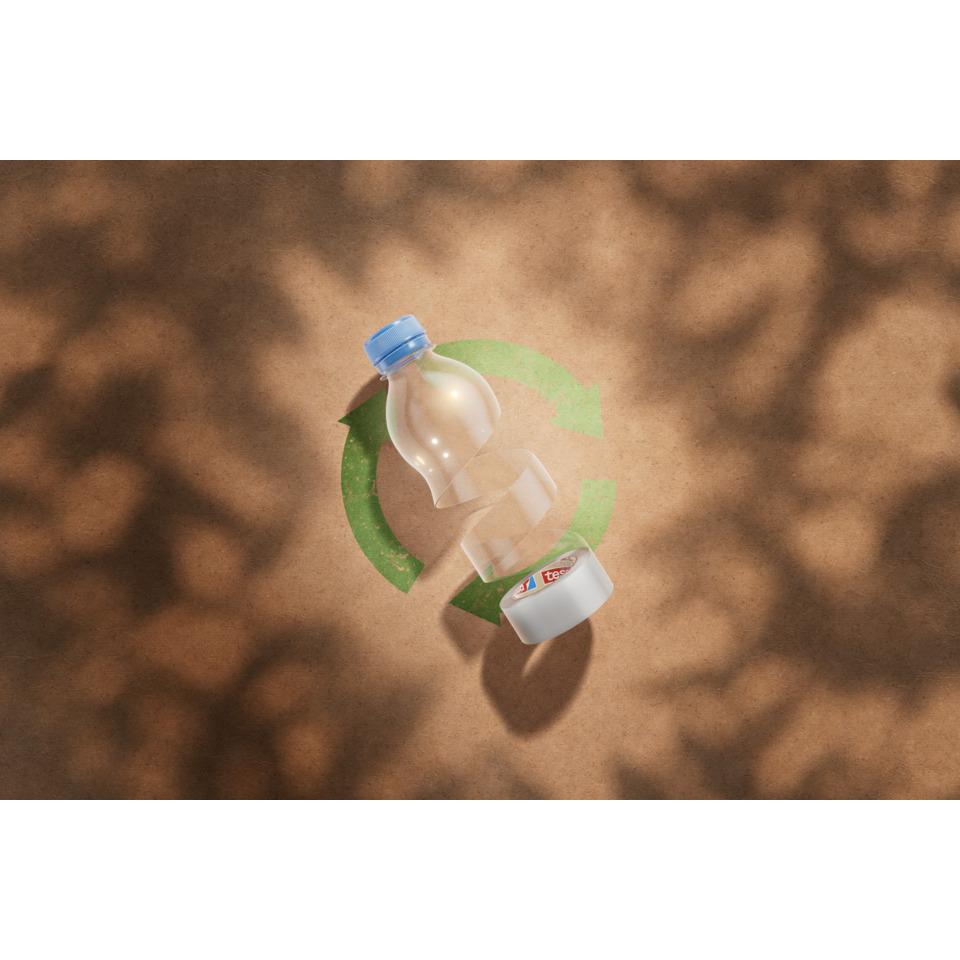 PET-Flasche, recycelt, Kunststoff, grüne Pfeile, Flaschenverschluss