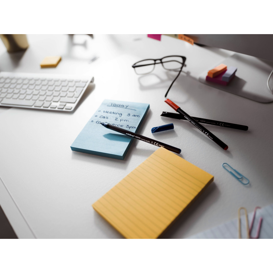 Notizbuch, Notizzettel, Brille, Stifte, Bürotisch, Notizenblock, Klebezettel, Schreibtisch-Organizer, Stiftmarker, Brieftaschenwerkzeug