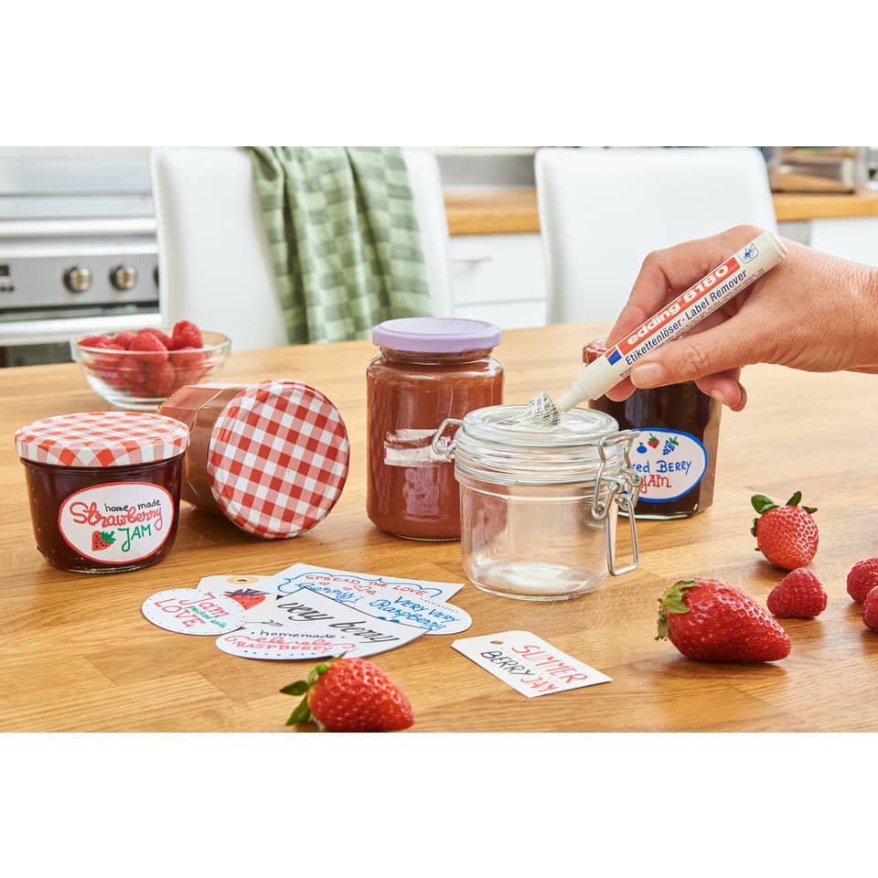 Erdbeer-Marmelade, Glas jar, Klammerdeckel, Etikettenentferner Marker, Frische Erdbeeren