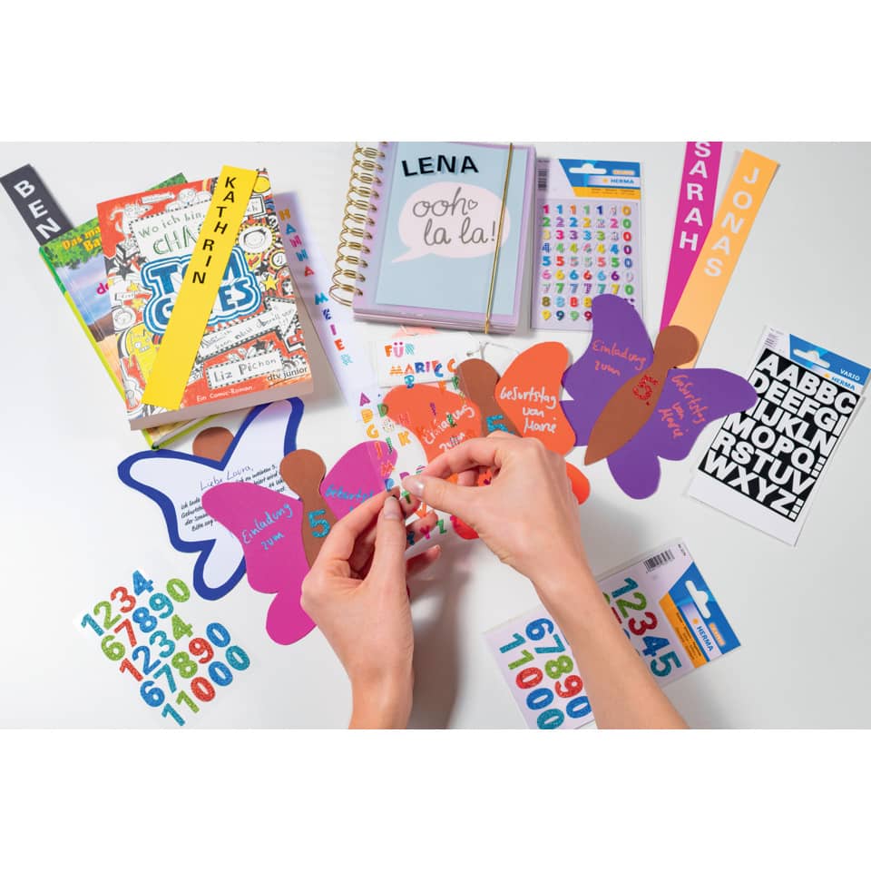 Schulsachen, Bastelmaterial, Kartenkunst, Papierclip, Zahlenaufkleber