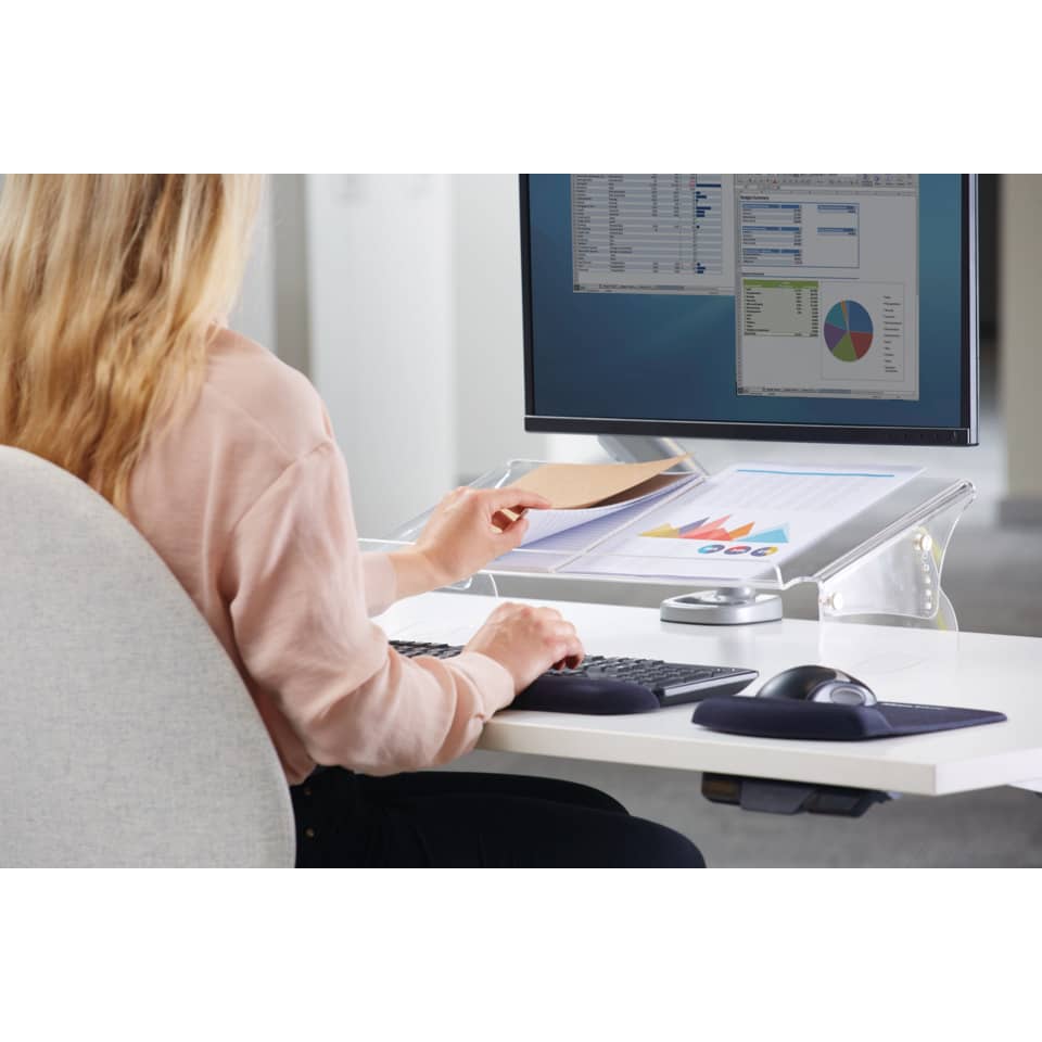 Arbeitsplatz, Desk setup, Monitor, Dokumente, Papierarbeit