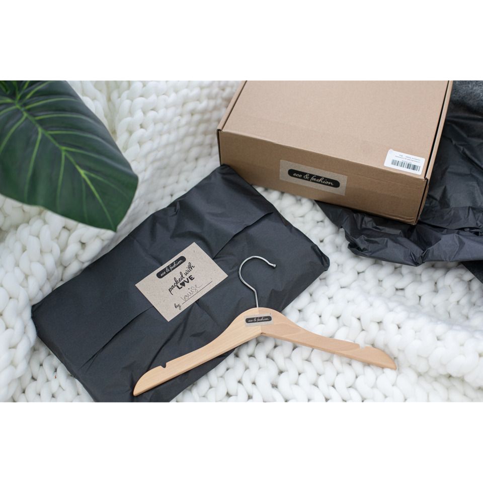 Paket, Kleidung, Kleiderbügel, Box, Schachtel, Kleidung, Aufbewahrung, Kleiderbügel, Schwarz, Paket