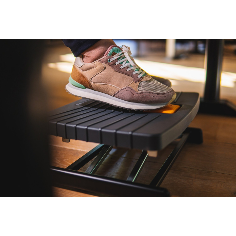 Schuhwerk, Schuh, Sneaker, Drinnen, Innenarchitektur