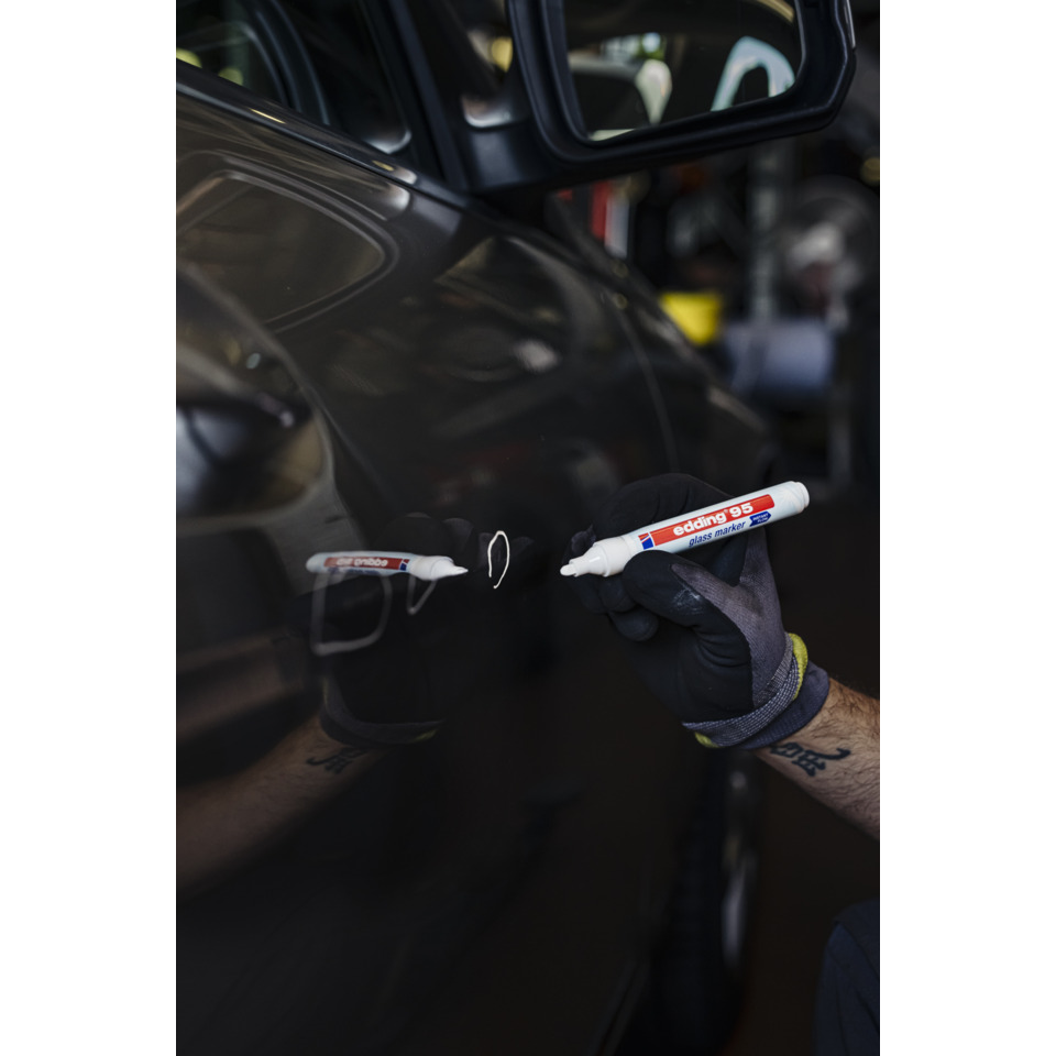 Markierung auf Glas,  Autoschilderung,  Autoschreibmarker,  Glasmarker,  Fahrzeugreparaturmarker