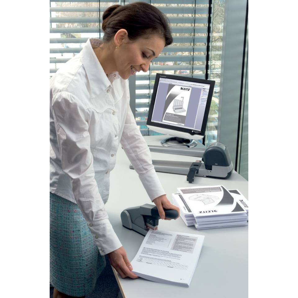Dokumentenscanner, Bürogerät, Druckauflage, Papierstapel, Computermonitor