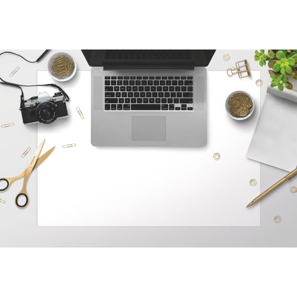 Laptop, Schreibtisch, Kamera, Schere, Papier