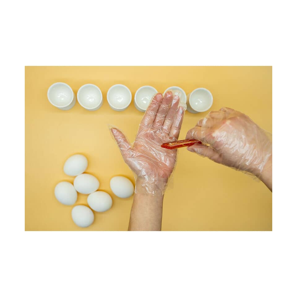 kostproben, handschuhe, eier, wekeneier, küchenwerkzeug