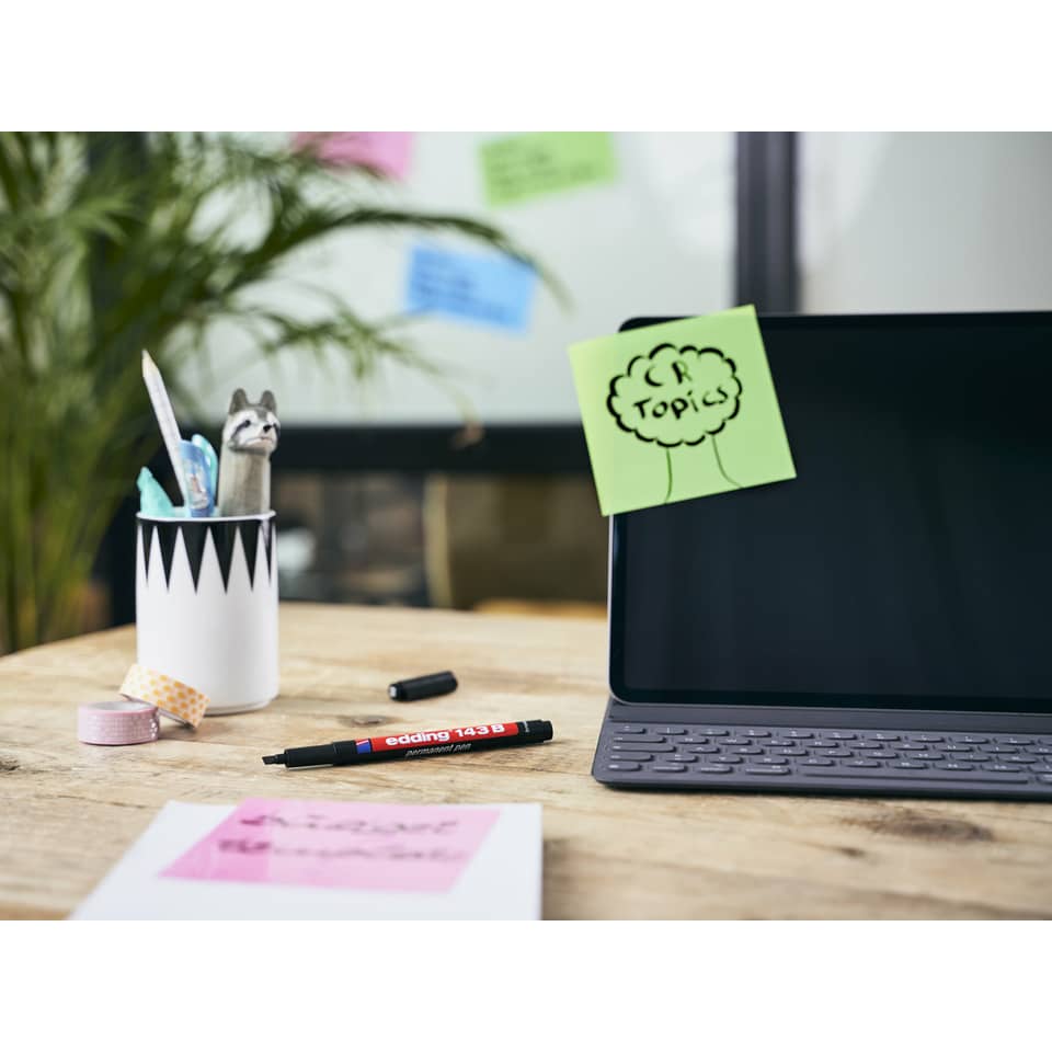 Laptop, Laptop Screen, Post-it Note, Desk Accessory, Markers