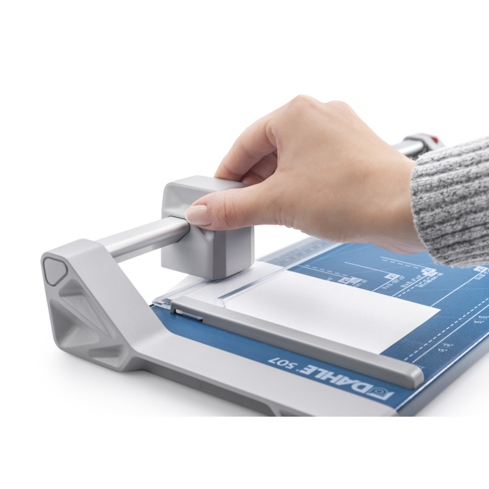 Blechschere, Klebepappe, Schneidvorrichtung, Präzisionsschnitt, Bahncard