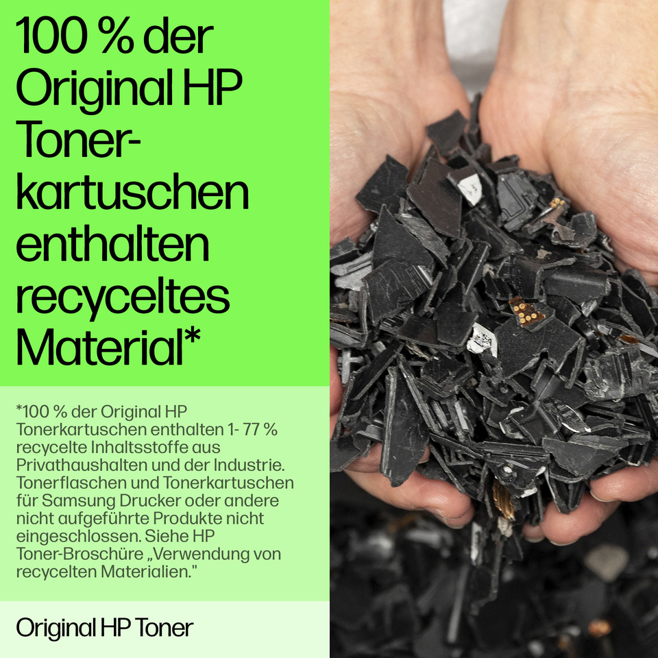 toner-kartuschenreste, recyceltes material, schwarz, kleinstücke, hände halten
