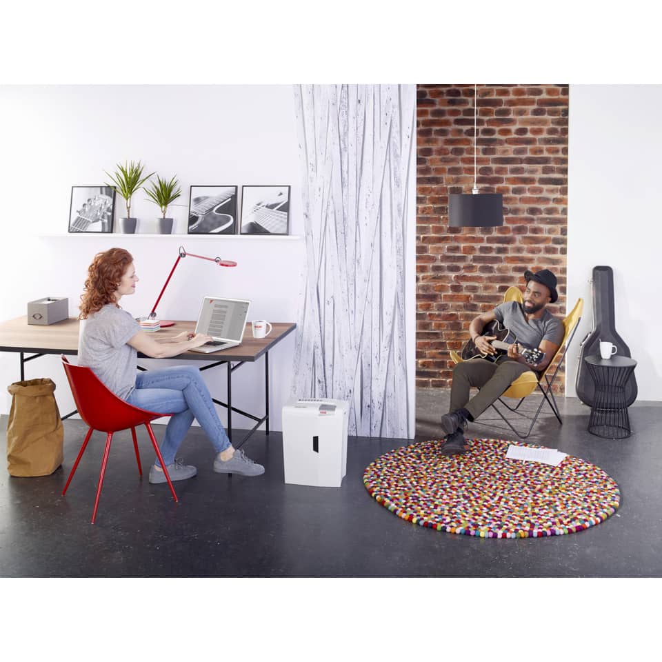 Schreibtisch, Laptop, Arbeitsraum, Gitarre, Runder Teppich