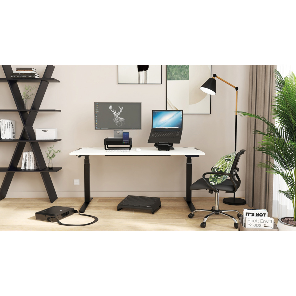 Schreibtisch, Arbeitsplatz, Computer-Monitor, Laptop, ergonomischer Stuhl