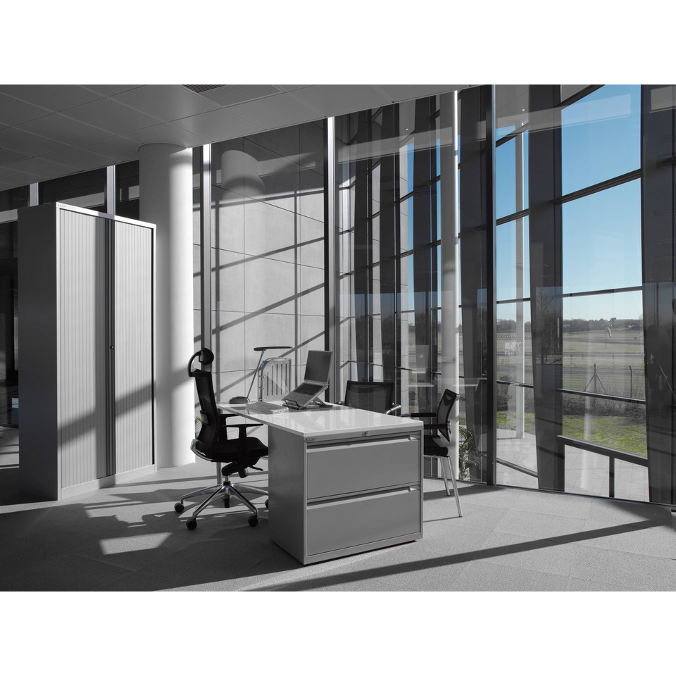 Drinnen, Innenarchitektur, Mobiliar, Stuhl, Laptop, Drinnen, Innenarchitektur, Mobiliar, Stuhl, Schreibtisch