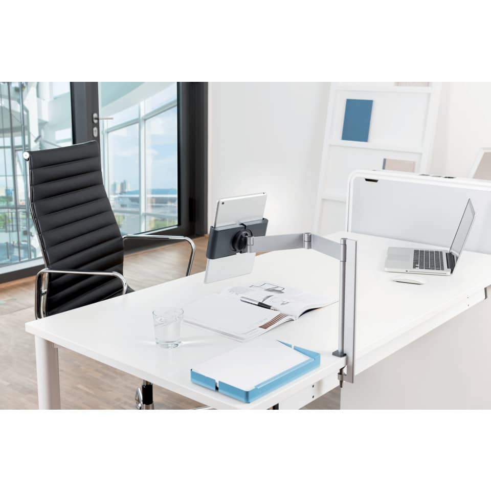 Schreibtisch, Arbeitsplatz, Monitorhalter, Laptophalter, Glas Wasser