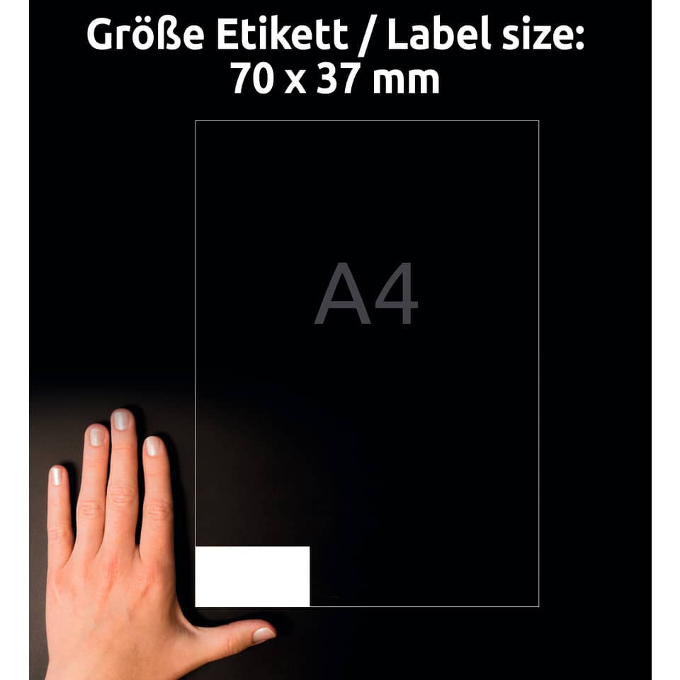 Hand, Rectangle image placeholder, A4 size label, Schwarzer Hintergrund, Weißer Eckausschnitt