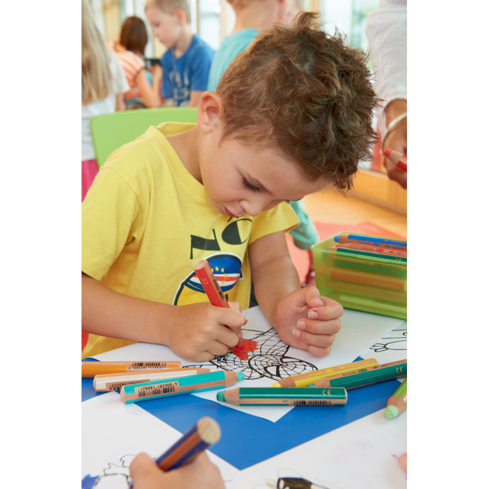 Kinderzeichnung, Buntstifte, Aktivität, Papier, Farben