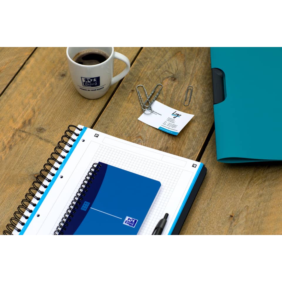 Spiral notebook, Notizbuch, Kaffeebecher, Büroklammern, Kugelschreiber