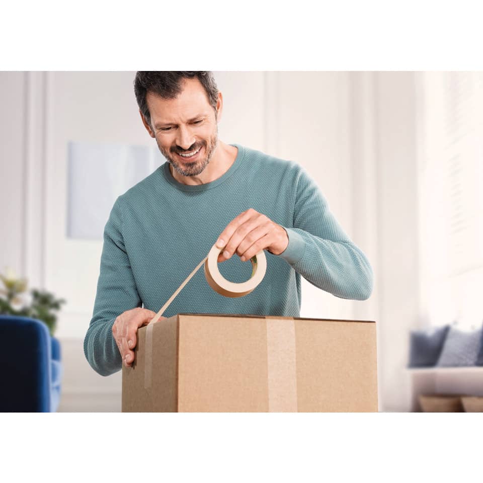 Kartonpaket, Versandkarton, Mann verpackt, Umzugskarton, Transportsiegel