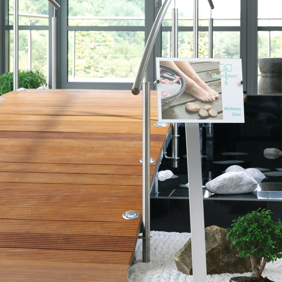 wellness, Sauna, Fußbad, Pediküre, Hinweis-Tafel